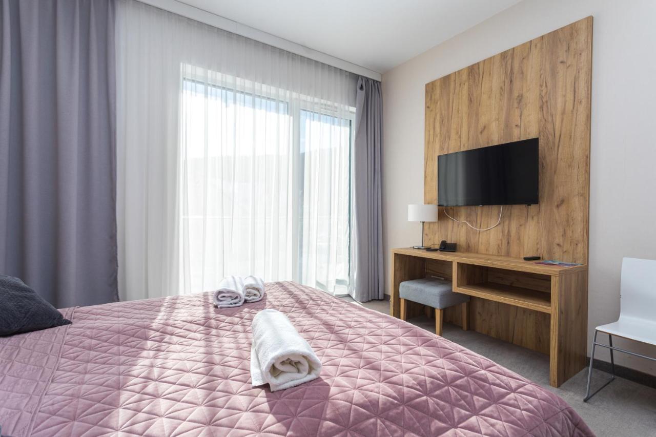 Aparthotel Apartamenty Czarna Gora 230 Sienna  Ngoại thất bức ảnh